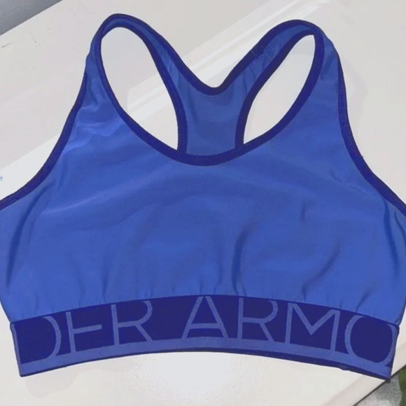 (M)🆕️💜Under Armour Mid Violet Sports Bra💜 Ptp 15"× L 12" - Picture 3 of 6